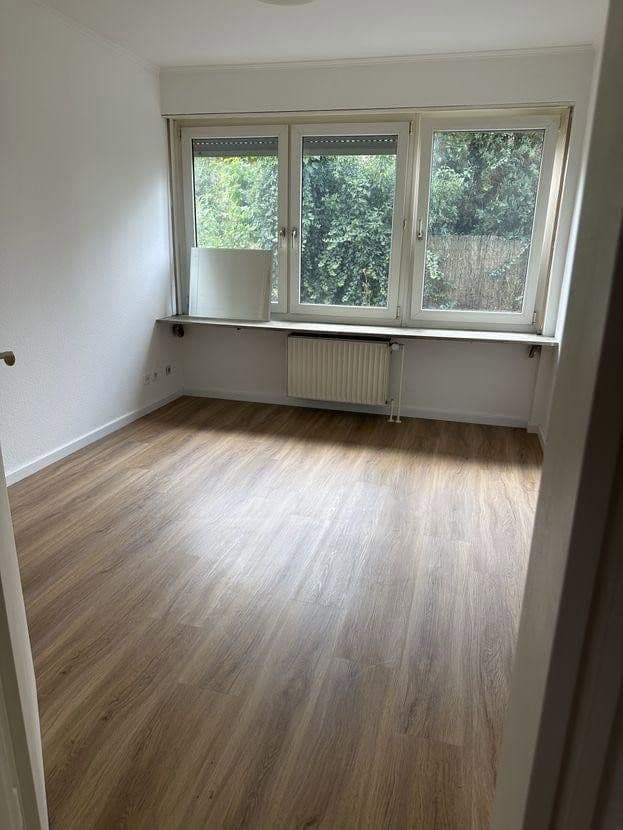 Pronájem bytu 4+kk 130 m², Filderstadt, Bádensko-Württembersko Pronájem bytu 4+kk 130 m², Filderstadt, Bádensko-Württembersko