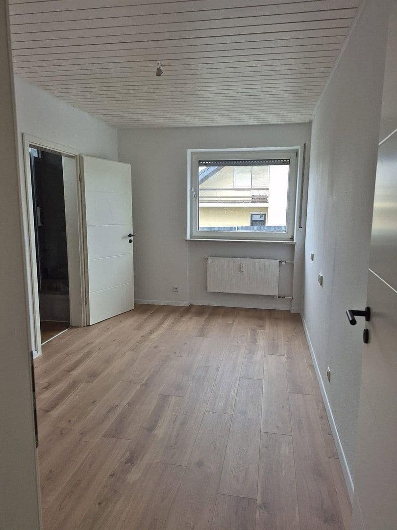 Pronájem bytu 5+1 160 m², Kastellaun, Porýní-Falc Pronájem bytu 5+1 160 m², Kastellaun, Porýní-Falc