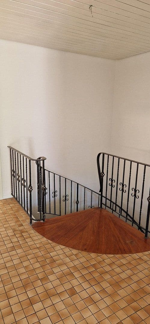 Pronájem bytu 5+1 160 m², Kastellaun, Porýní-Falc Pronájem bytu 5+1 160 m², Kastellaun, Porýní-Falc