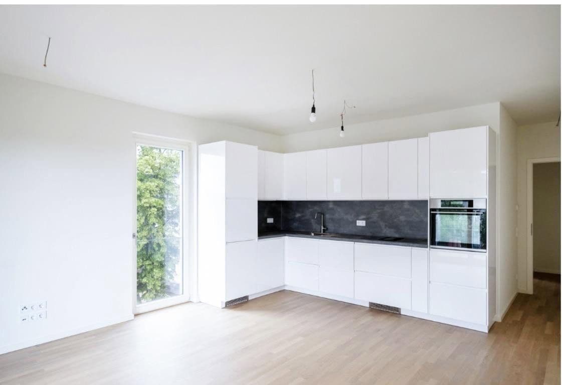 Prodej bytu 4+1 89 m², Berlin-Spandau, Berlín Prodej bytu 4+1 89 m², Berlin-Spandau, Berlín