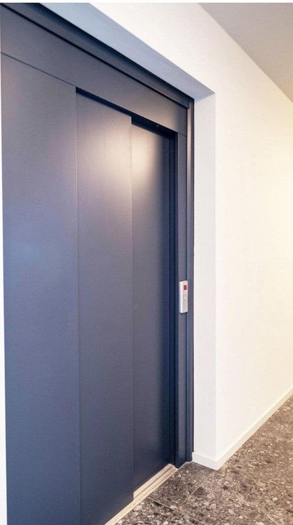Prodej bytu 4+1 89 m², Berlin-Spandau, Berlín Prodej bytu 4+1 89 m², Berlin-Spandau, Berlín
