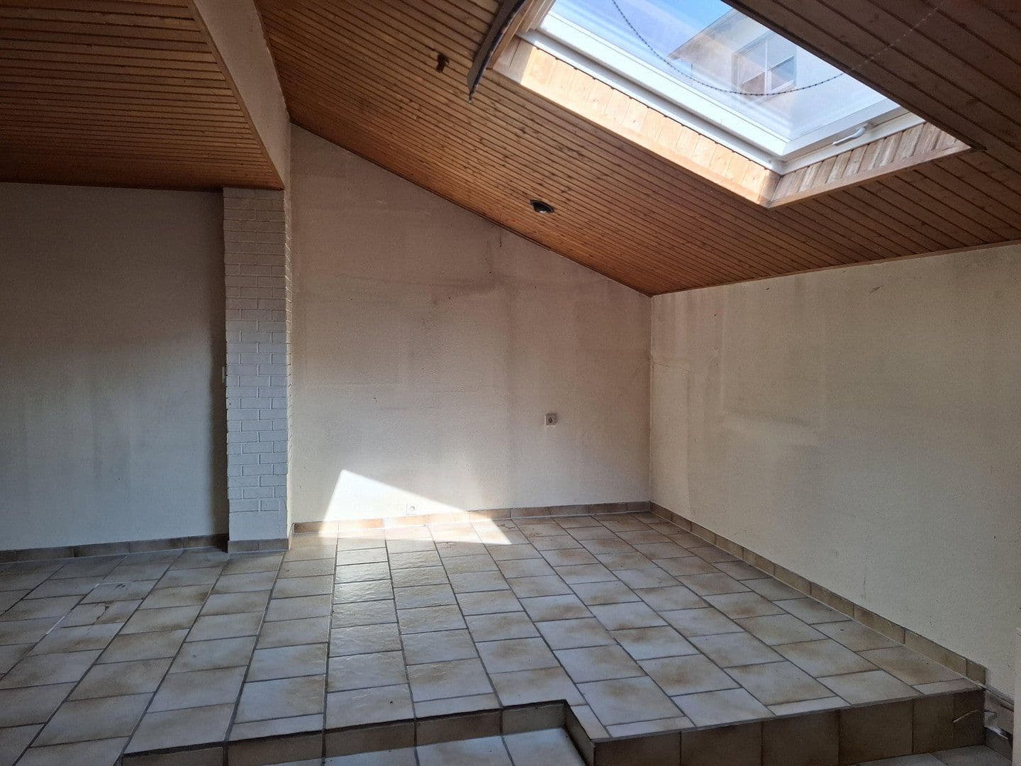 Prodej domu 107 m², pozemek 151 m², Reinheim, Hessen Prodej domu 107 m², pozemek 151 m², Reinheim, Hessen