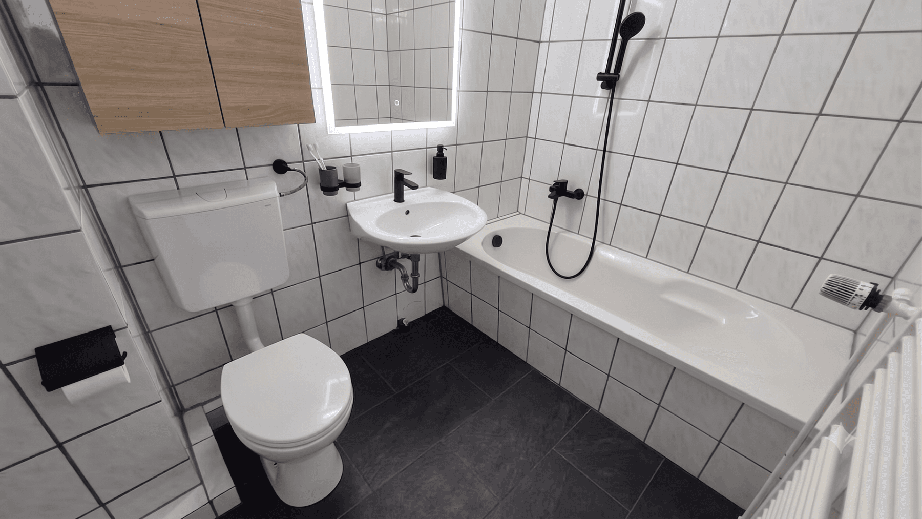 Prodej bytu 2+1 49 m², Feldstr. 47, Duisburg, Severní Porýní-Vestfálsko Prodej bytu 2+1 49 m², Feldstr. 47, Duisburg, Severní Porýní-Vestfálsko