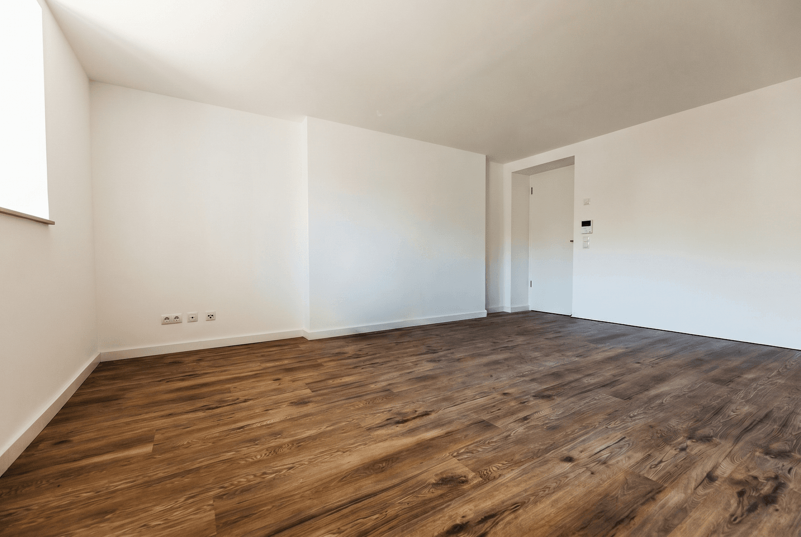 Pronájem bytu 4+1 94 m², Budenbergstraße 9, Magdeburg, Sasko-Anhaltsko Pronájem bytu 4+1 94 m², Budenbergstraße 9, Magdeburg, Sasko-Anhaltsko