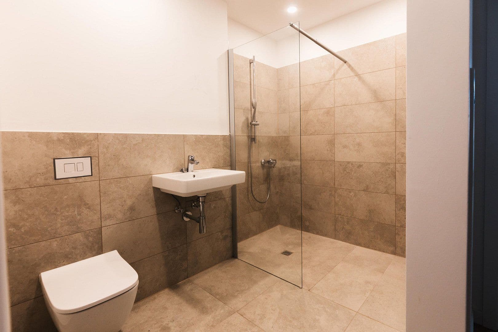Pronájem bytu 4+1 94 m², Budenbergstraße 9, Magdeburg, Sasko-Anhaltsko Pronájem bytu 4+1 94 m², Budenbergstraße 9, Magdeburg, Sasko-Anhaltsko