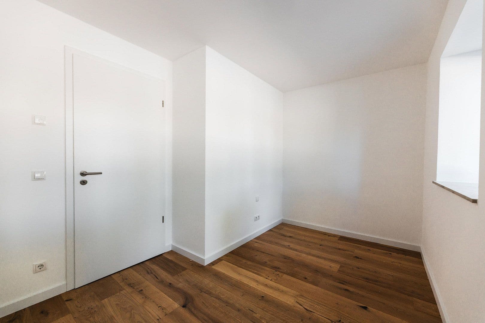 Pronájem bytu 4+1 94 m², Budenbergstraße 9, Magdeburg, Sasko-Anhaltsko Pronájem bytu 4+1 94 m², Budenbergstraße 9, Magdeburg, Sasko-Anhaltsko