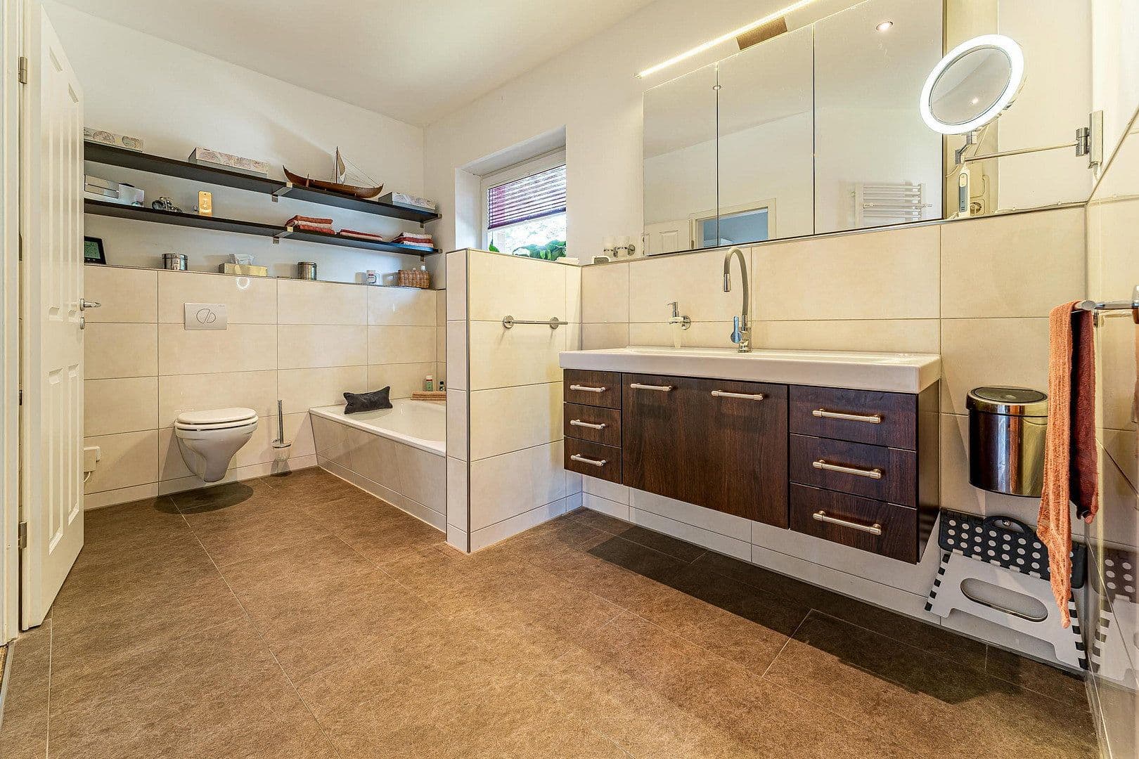 Prodej domu 150 m², pozemek 598 m², Schenefeld, Šlesvicko-Holštýnsko Prodej domu 150 m², pozemek 598 m², Schenefeld, Šlesvicko-Holštýnsko