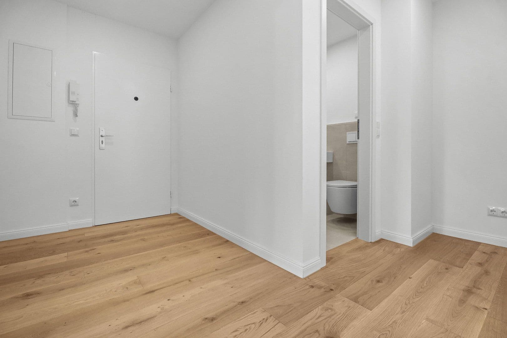 Pronájem bytu 2+1 57 m², Berliner Straße 1, Hannover, Dolní Sasko Pronájem bytu 2+1 57 m², Berliner Straße 1, Hannover, Dolní Sasko