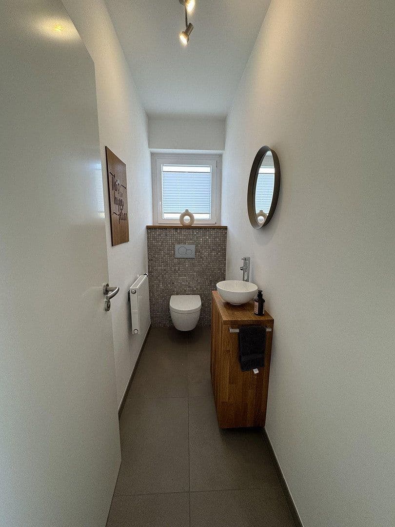 Prodej domu 194 m², pozemek 825 m², Kaarst, Severní Porýní-Vestfálsko Prodej domu 194 m², pozemek 825 m², Kaarst, Severní Porýní-Vestfálsko