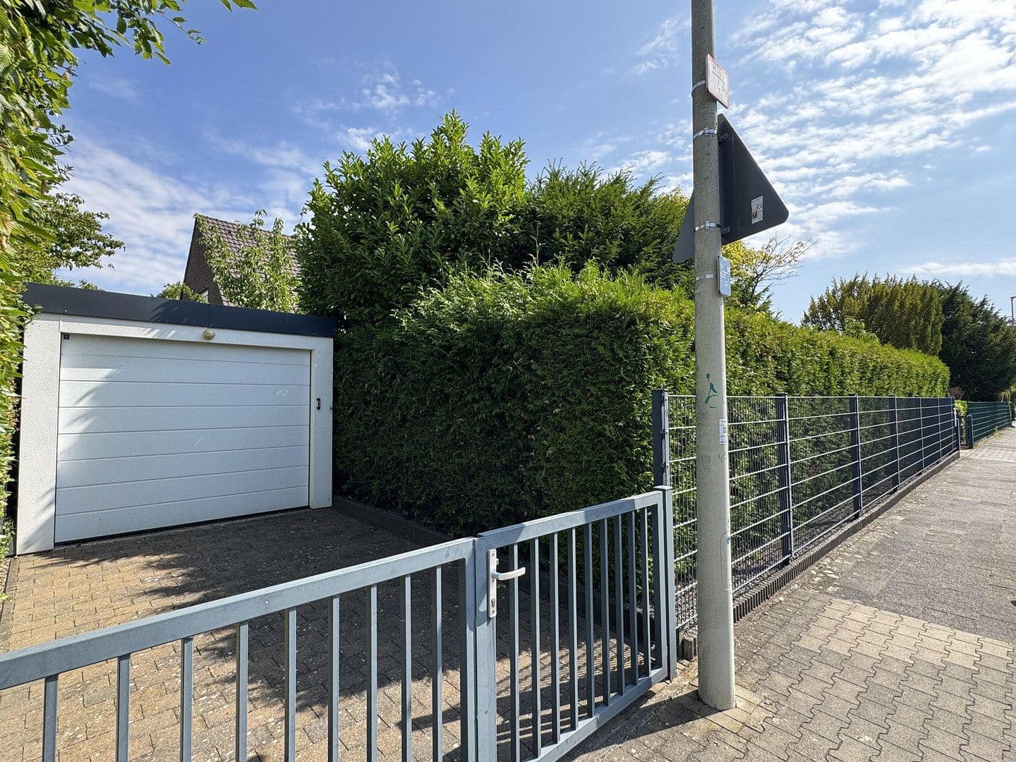 Prodej domu 194 m², pozemek 825 m², Kaarst, Severní Porýní-Vestfálsko Prodej domu 194 m², pozemek 825 m², Kaarst, Severní Porýní-Vestfálsko