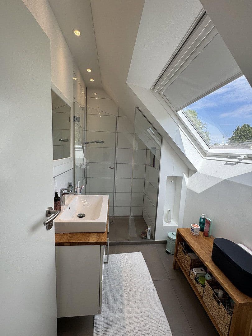 Prodej domu 194 m², pozemek 825 m², Kaarst, Severní Porýní-Vestfálsko Prodej domu 194 m², pozemek 825 m², Kaarst, Severní Porýní-Vestfálsko