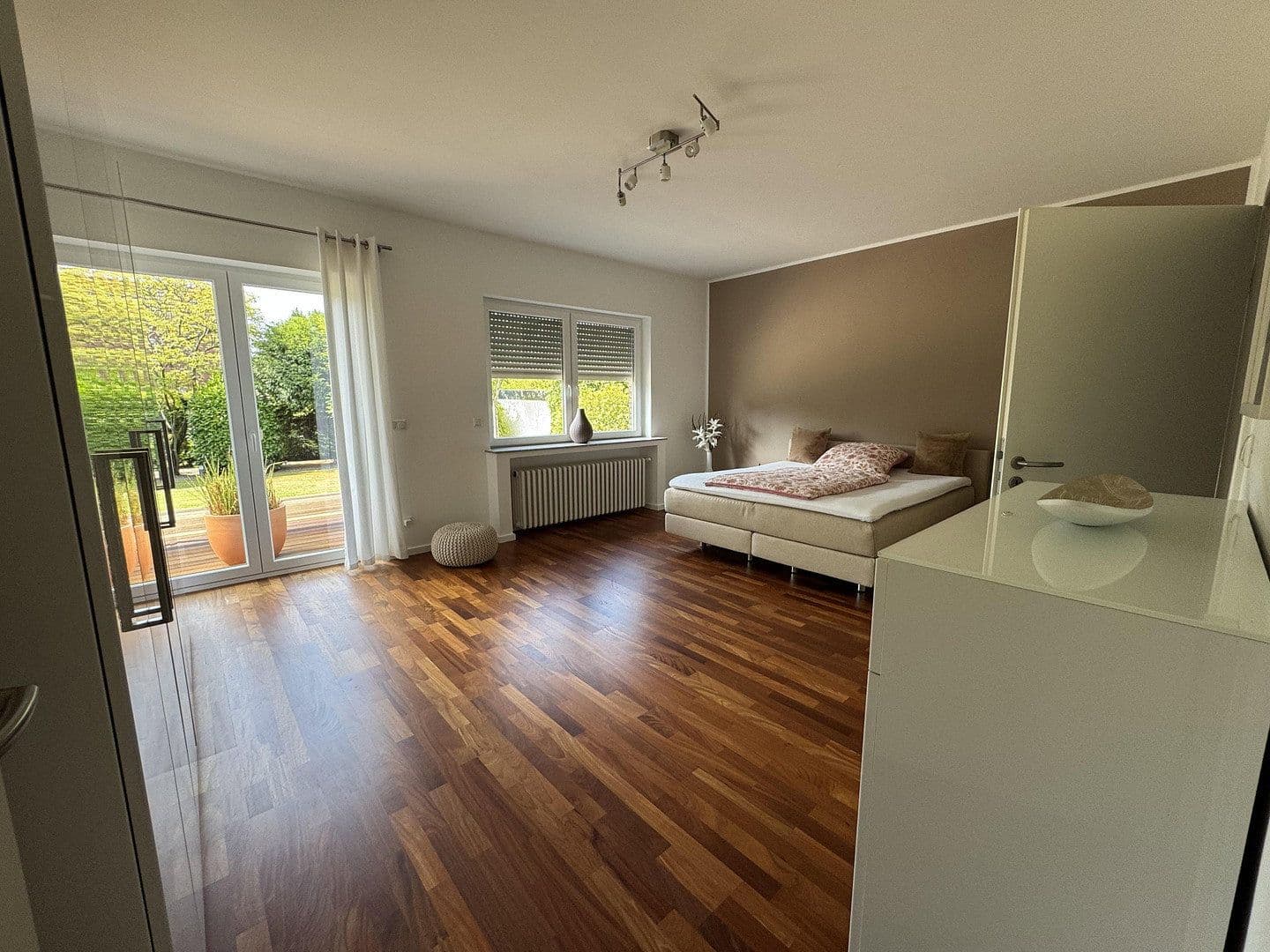 Prodej domu 194 m², pozemek 825 m², Kaarst, Severní Porýní-Vestfálsko Prodej domu 194 m², pozemek 825 m², Kaarst, Severní Porýní-Vestfálsko