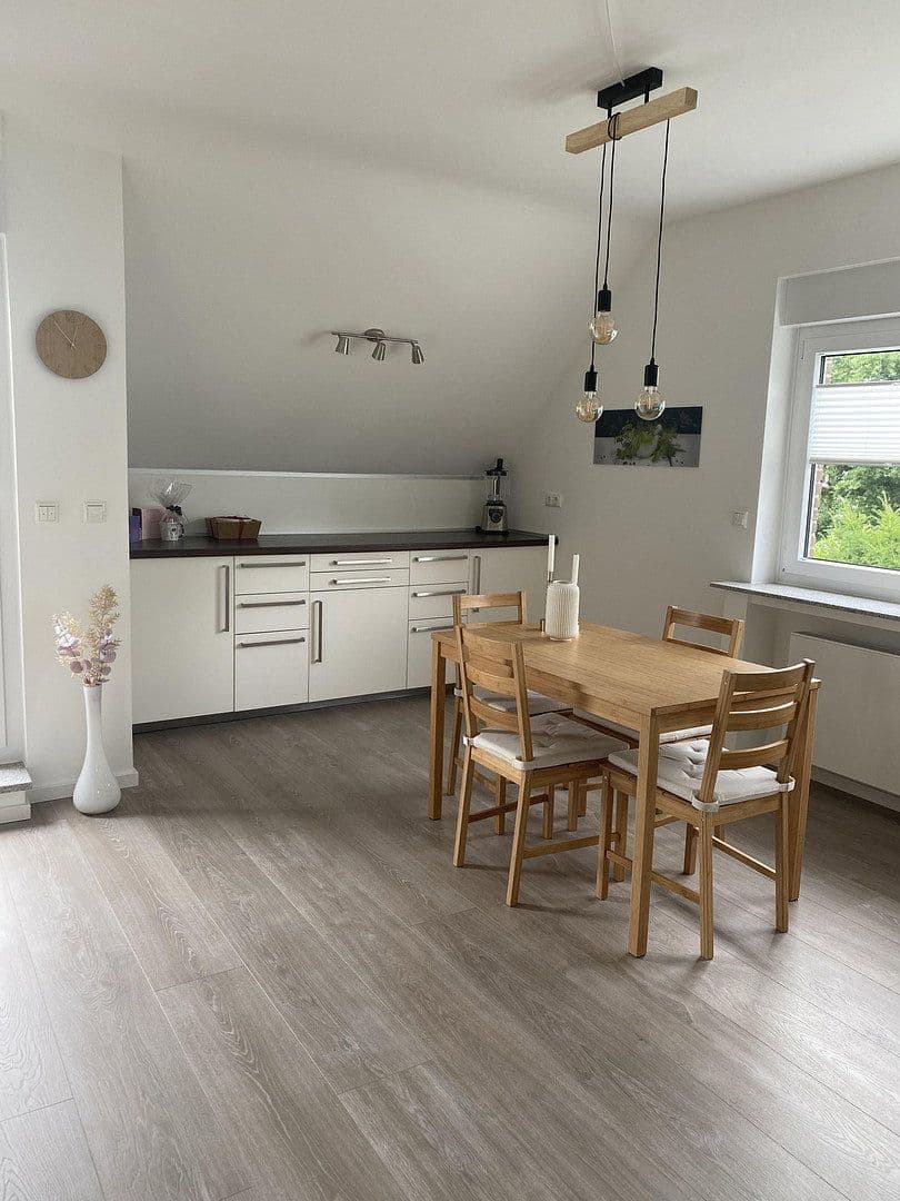 Prodej domu 194 m², pozemek 825 m², Kaarst, Severní Porýní-Vestfálsko Prodej domu 194 m², pozemek 825 m², Kaarst, Severní Porýní-Vestfálsko