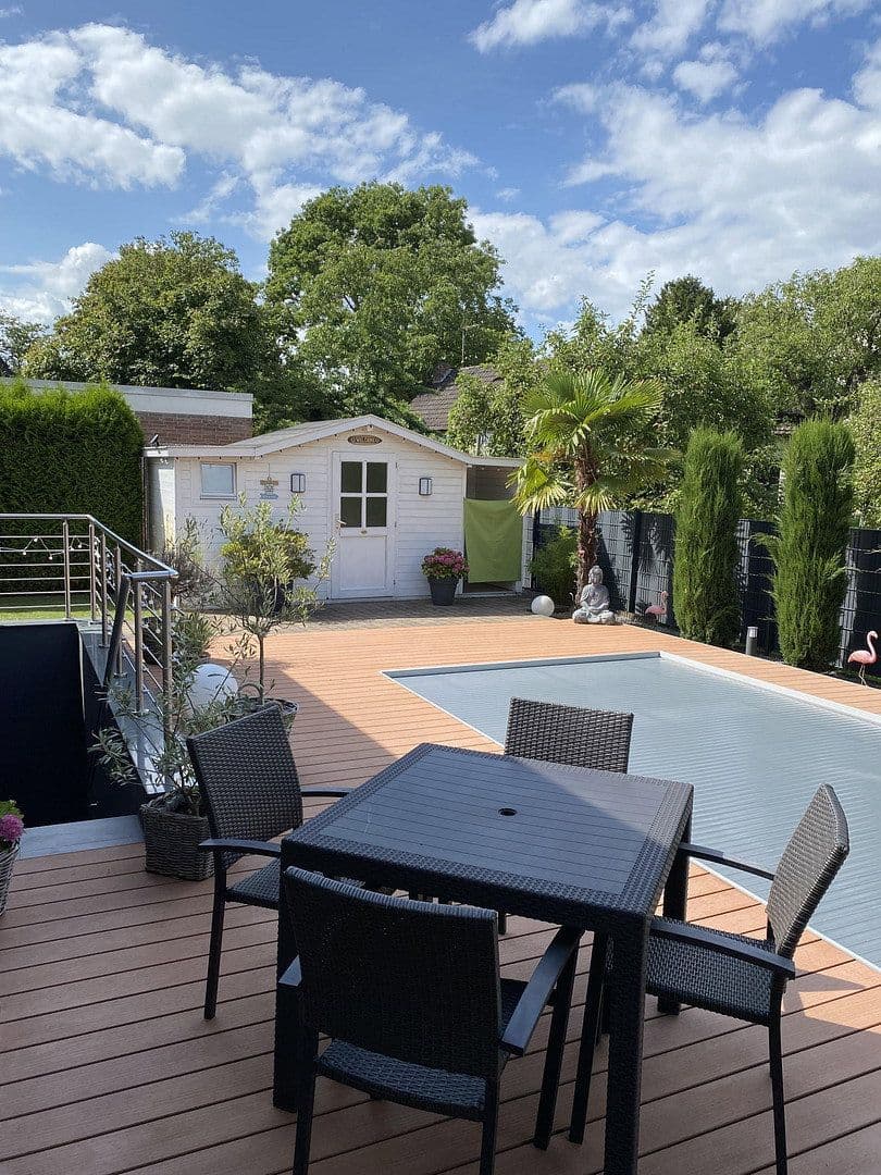 Prodej domu 194 m², pozemek 825 m², Kaarst, Severní Porýní-Vestfálsko Prodej domu 194 m², pozemek 825 m², Kaarst, Severní Porýní-Vestfálsko