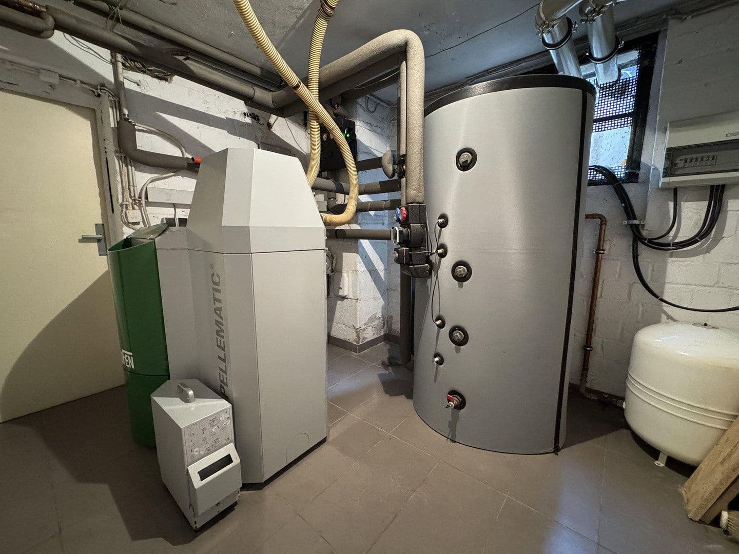 Prodej domu 194 m², pozemek 825 m², Kaarst, Severní Porýní-Vestfálsko Prodej domu 194 m², pozemek 825 m², Kaarst, Severní Porýní-Vestfálsko