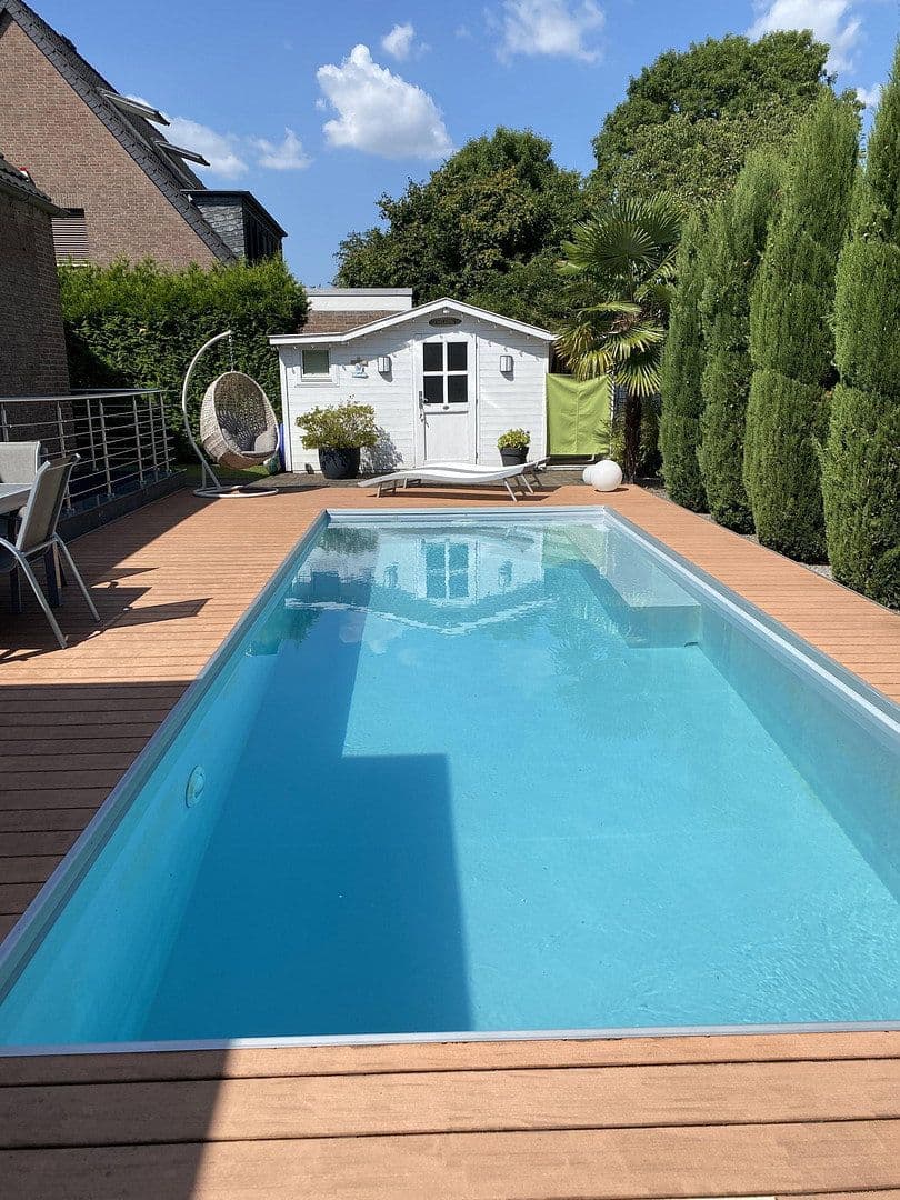 Prodej domu 194 m², pozemek 825 m², Kaarst, Severní Porýní-Vestfálsko Prodej domu 194 m², pozemek 825 m², Kaarst, Severní Porýní-Vestfálsko