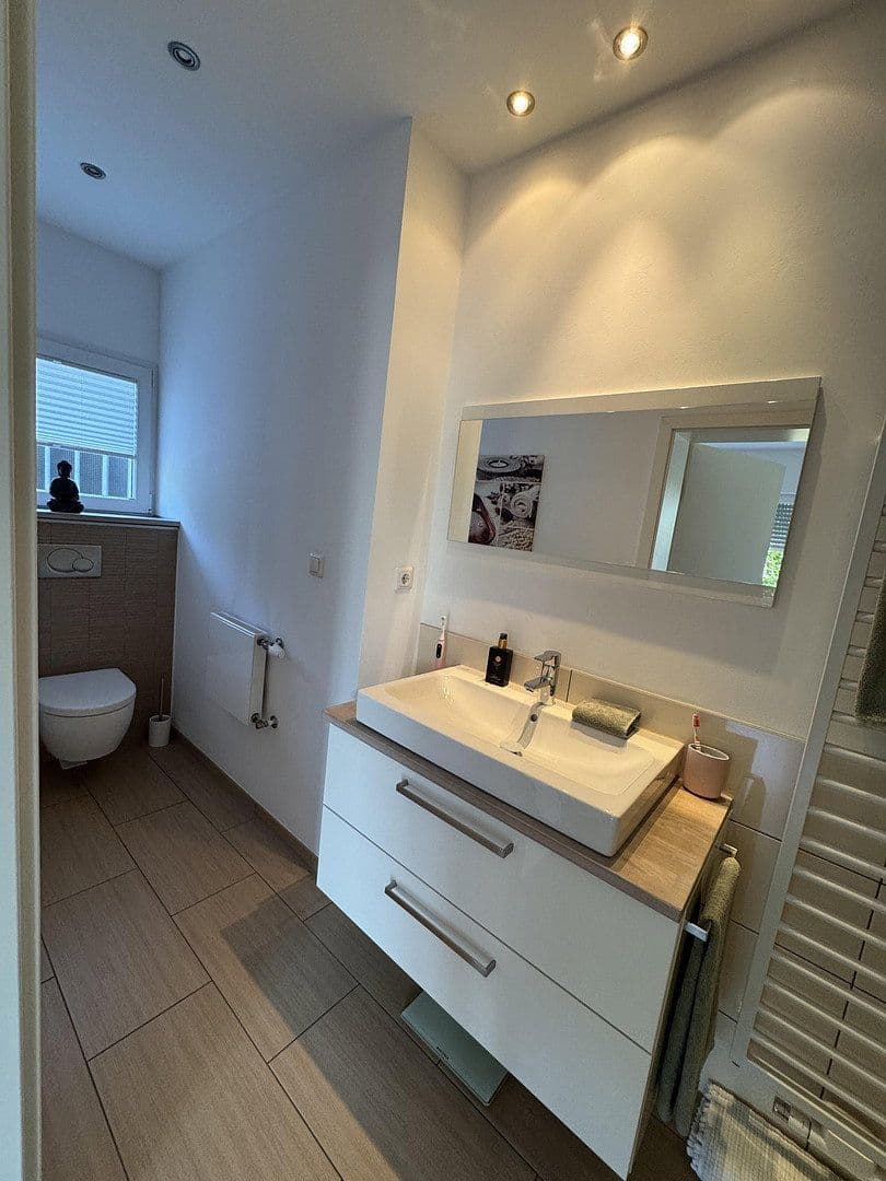 Prodej domu 194 m², pozemek 825 m², Kaarst, Severní Porýní-Vestfálsko Prodej domu 194 m², pozemek 825 m², Kaarst, Severní Porýní-Vestfálsko