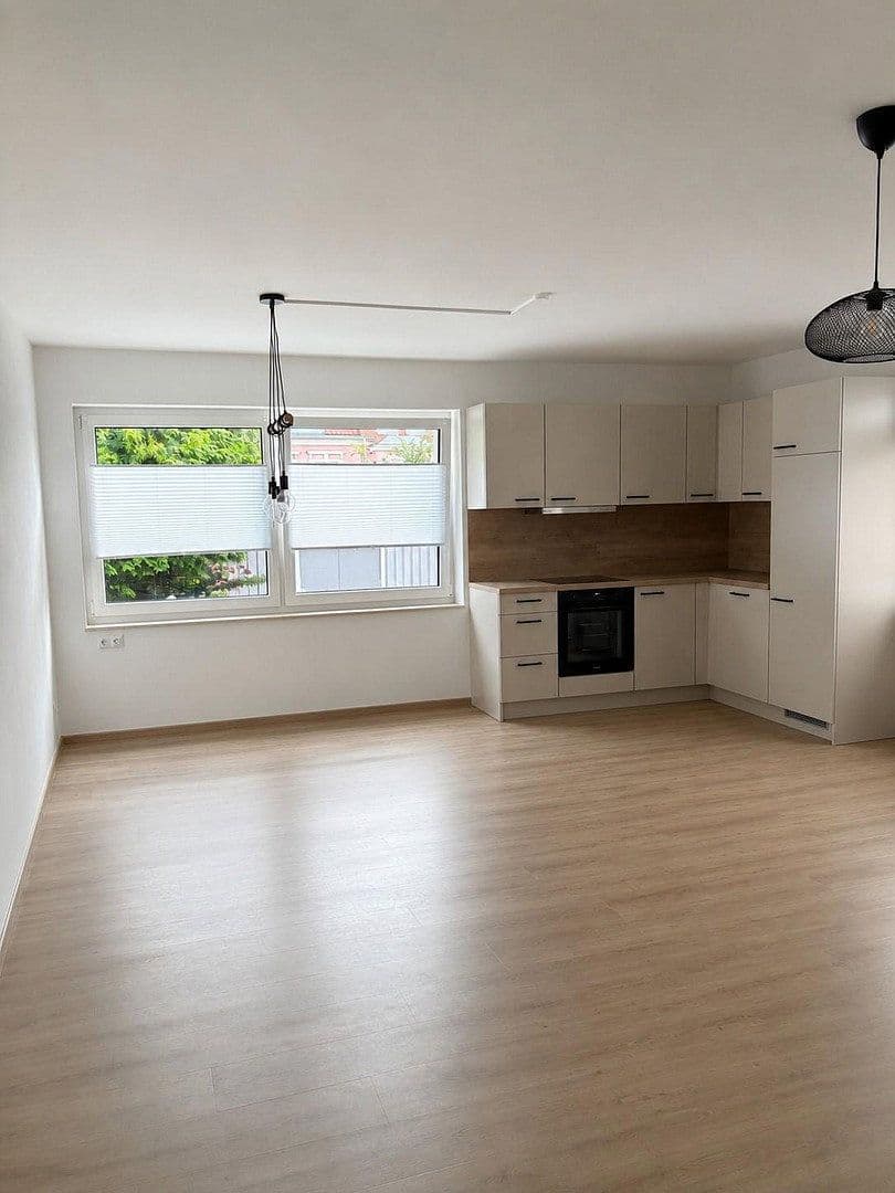 Pronájem bytu 3+1 83 m², Wilhelmstraße 3, Grimmen, Mecklenburg-Vorpommern Pronájem bytu 3+1 83 m², Wilhelmstraße 3, Grimmen, Mecklenburg-Vorpommern