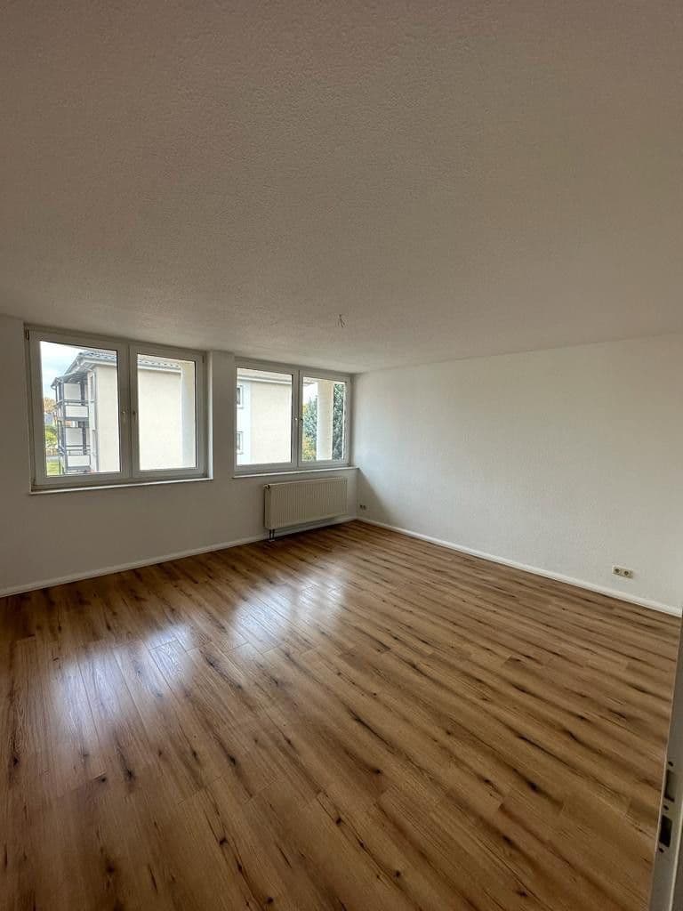 Pronájem bytu 3+1 75 m², Poststraße 6, Berga-Wünschendorf, Durynsko Pronájem bytu 3+1 75 m², Poststraße 6, Berga-Wünschendorf, Durynsko
