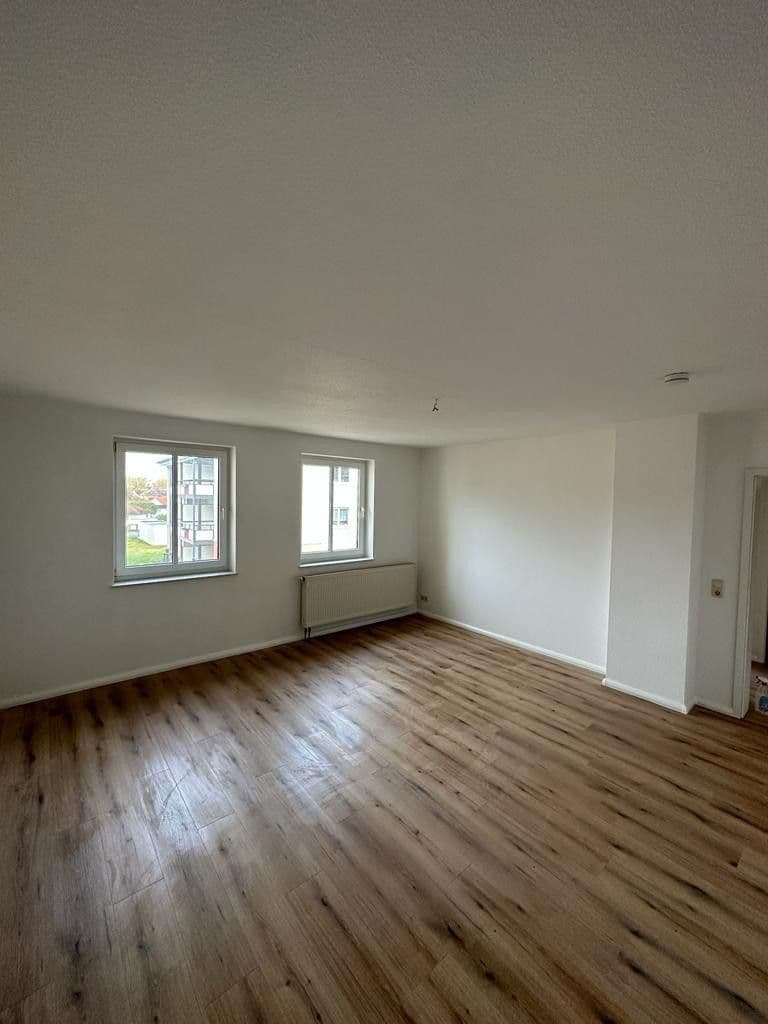 Pronájem bytu 3+1 75 m², Poststraße 6, Berga-Wünschendorf, Durynsko Pronájem bytu 3+1 75 m², Poststraße 6, Berga-Wünschendorf, Durynsko