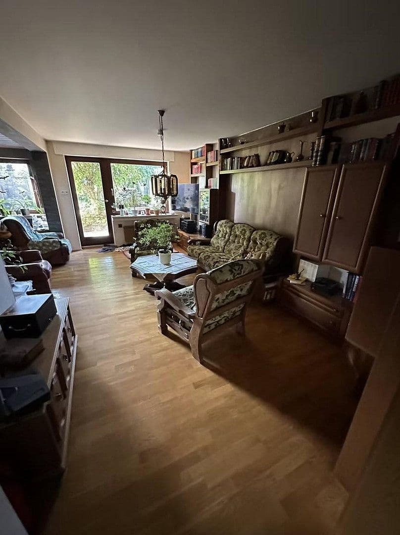 Prodej domu 140 m², pozemek 448 m², Schieferbank 34 a, Gevelsberg, Severní Porýní-Vestfálsko Prodej domu 140 m², pozemek 448 m², Schieferbank 34 a, Gevelsberg, Severní Porýní-Vestfálsko