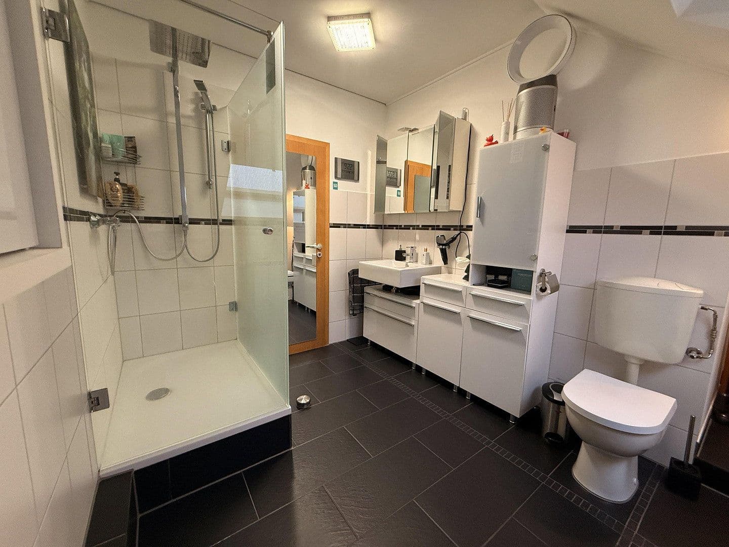 Prodej domu 140 m², pozemek 448 m², Schieferbank 34 a, Gevelsberg, Severní Porýní-Vestfálsko Prodej domu 140 m², pozemek 448 m², Schieferbank 34 a, Gevelsberg, Severní Porýní-Vestfálsko