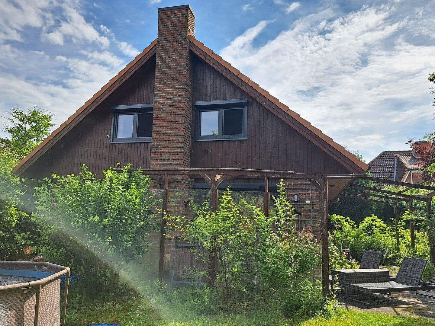 Prodej domu 135 m², pozemek 730 m², Lindenstraße 30, Gülzow, Šlesvicko-Holštýnsko Prodej domu 135 m², pozemek 730 m², Lindenstraße 30, Gülzow, Šlesvicko-Holštýnsko