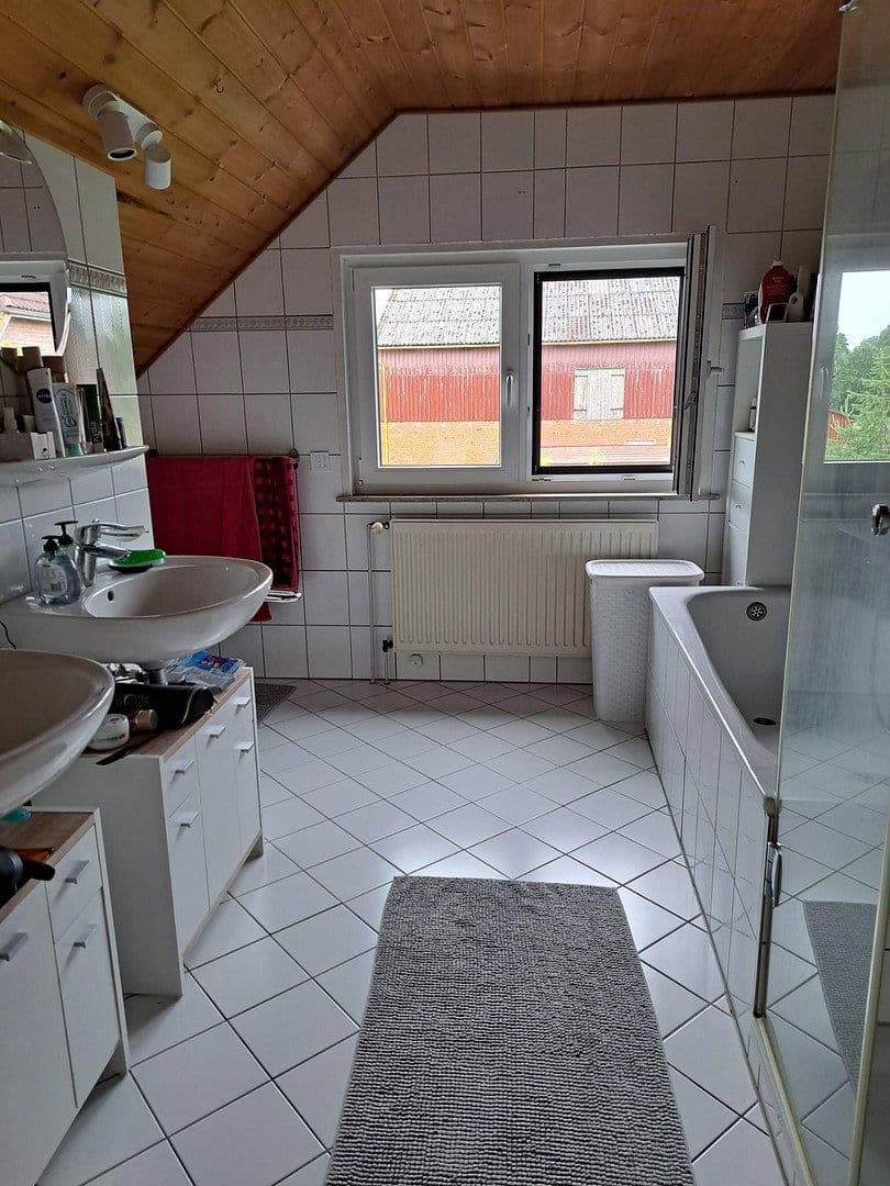 Prodej domu 135 m², pozemek 730 m², Lindenstraße 30, Gülzow, Šlesvicko-Holštýnsko Prodej domu 135 m², pozemek 730 m², Lindenstraße 30, Gülzow, Šlesvicko-Holštýnsko