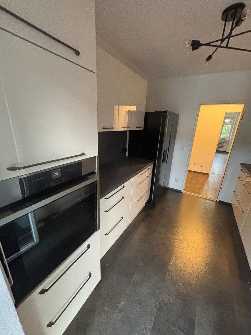 Pronájem bytu 3+1 79 m², Kreutzerstraße 41, Nürnberg, Bavorsko Pronájem bytu 3+1 79 m², Kreutzerstraße 41, Nürnberg, Bavorsko