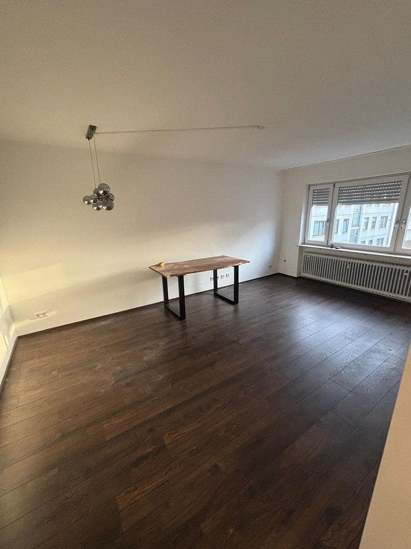 Pronájem bytu 3+1 79 m², Kreutzerstraße 41, Nürnberg, Bavorsko Pronájem bytu 3+1 79 m², Kreutzerstraße 41, Nürnberg, Bavorsko