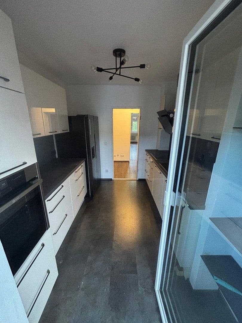Pronájem bytu 3+1 79 m², Kreutzerstraße 41, Nürnberg, Bavorsko Pronájem bytu 3+1 79 m², Kreutzerstraße 41, Nürnberg, Bavorsko