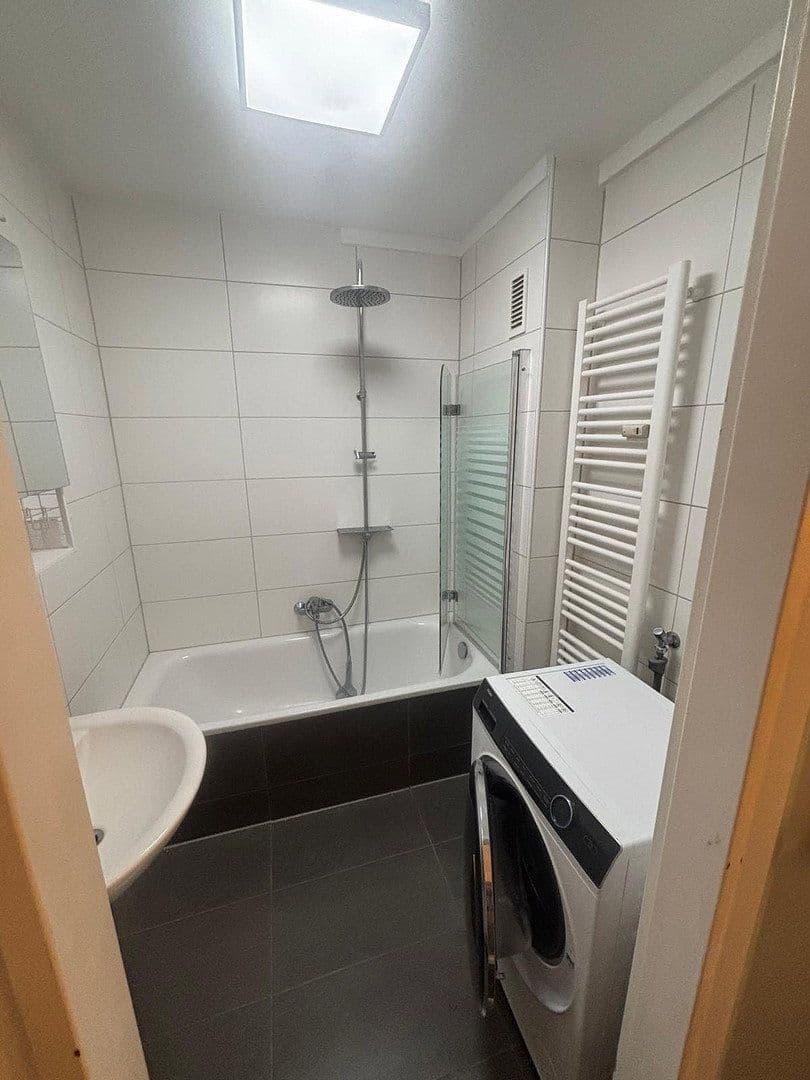 Pronájem bytu 3+1 79 m², Kreutzerstraße 41, Nürnberg, Bavorsko Pronájem bytu 3+1 79 m², Kreutzerstraße 41, Nürnberg, Bavorsko
