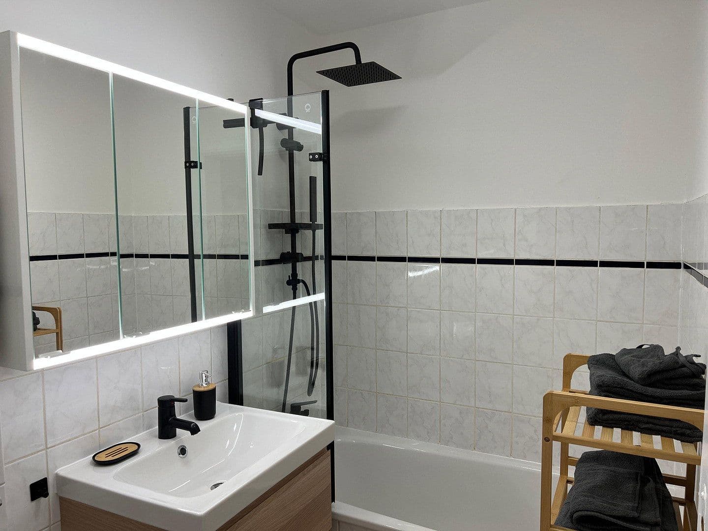 Pronájem bytu 1+1 31 m², Forstenrieder Allee 4, München, Bavorsko Pronájem bytu 1+1 31 m², Forstenrieder Allee 4, München, Bavorsko