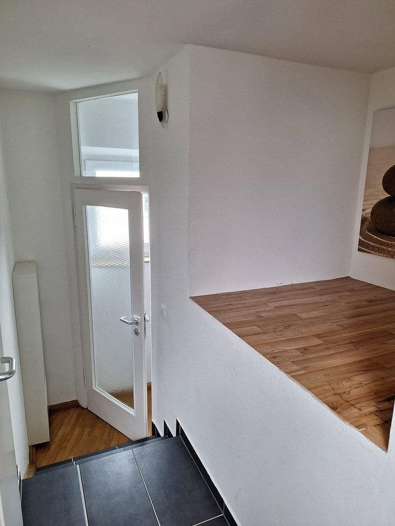 Pronájem bytu 1+1 31 m², Ostfildern, Bádensko-Württembersko Pronájem bytu 1+1 31 m², Ostfildern, Bádensko-Württembersko