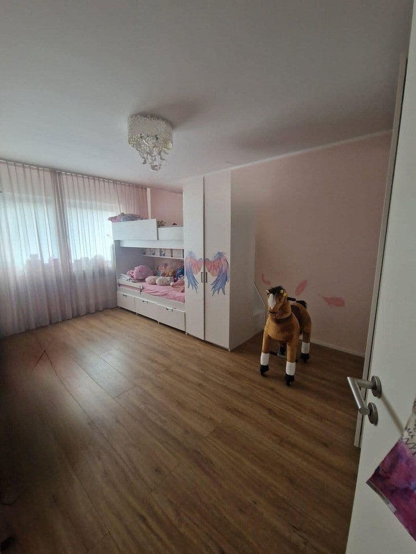 Pronájem bytu 3+1 77 m², Tulpenhofstraße, 19, Offenbach, Hessen Pronájem bytu 3+1 77 m², Tulpenhofstraße, 19, Offenbach, Hessen