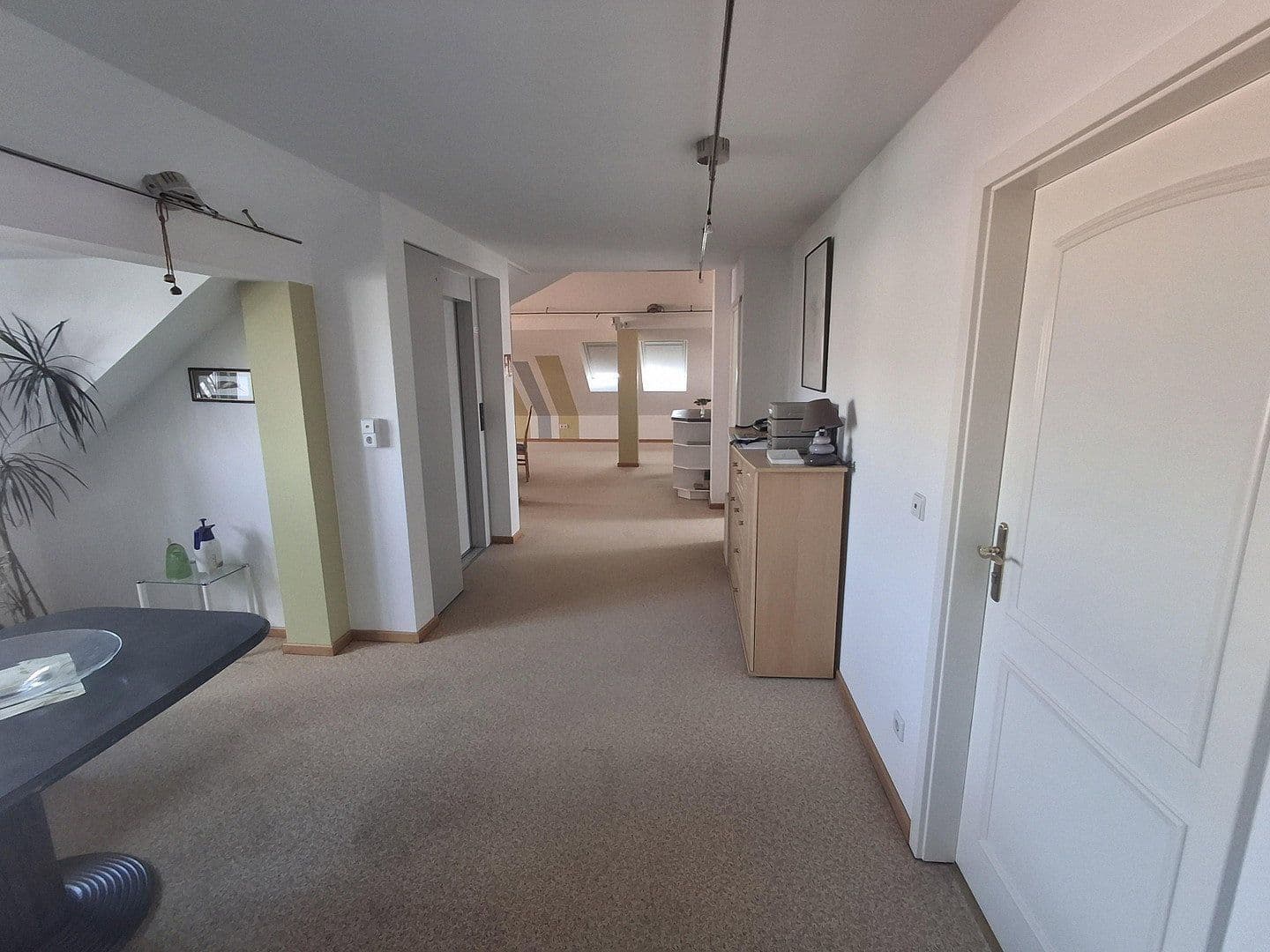Pronájem bytu 2+1 90 m², Humboldtstr. 13, Freiberg, Sasko Pronájem bytu 2+1 90 m², Humboldtstr. 13, Freiberg, Sasko