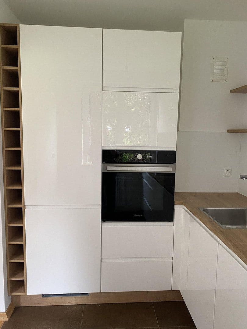 Pronájem bytu 3+1 80 m², Lübeck, Šlesvicko-Holštýnsko Pronájem bytu 3+1 80 m², Lübeck, Šlesvicko-Holštýnsko