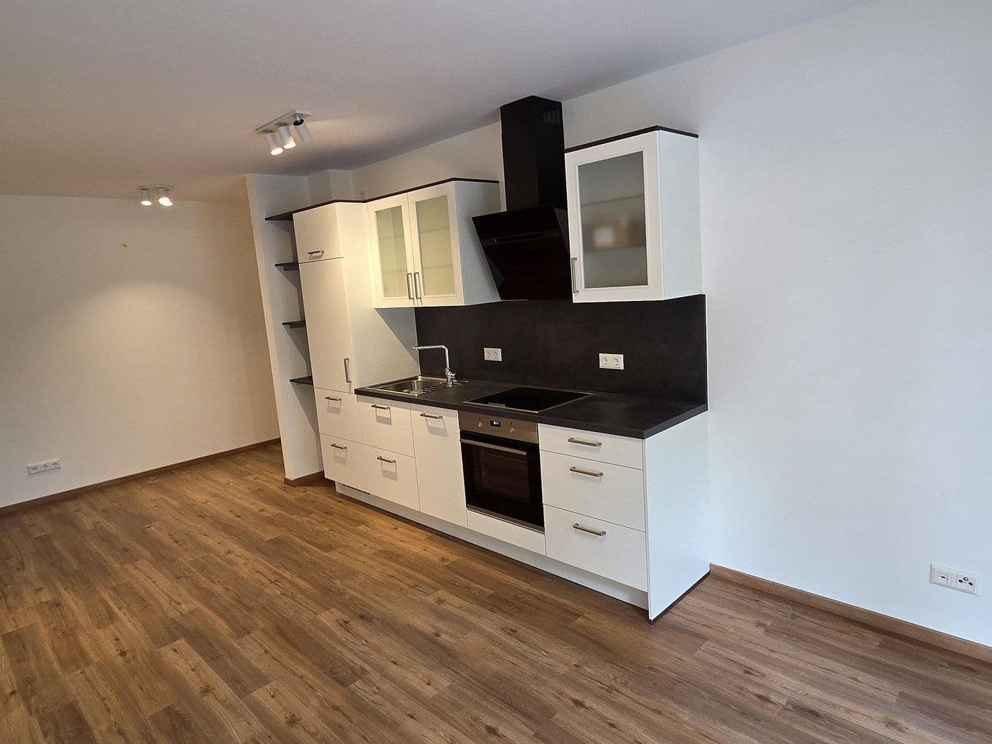 Pronájem bytu 2+1 42 m², Steinbruchweg 6, Kempten (Allgäu), Bavorsko Pronájem bytu 2+1 42 m², Steinbruchweg 6, Kempten (Allgäu), Bavorsko