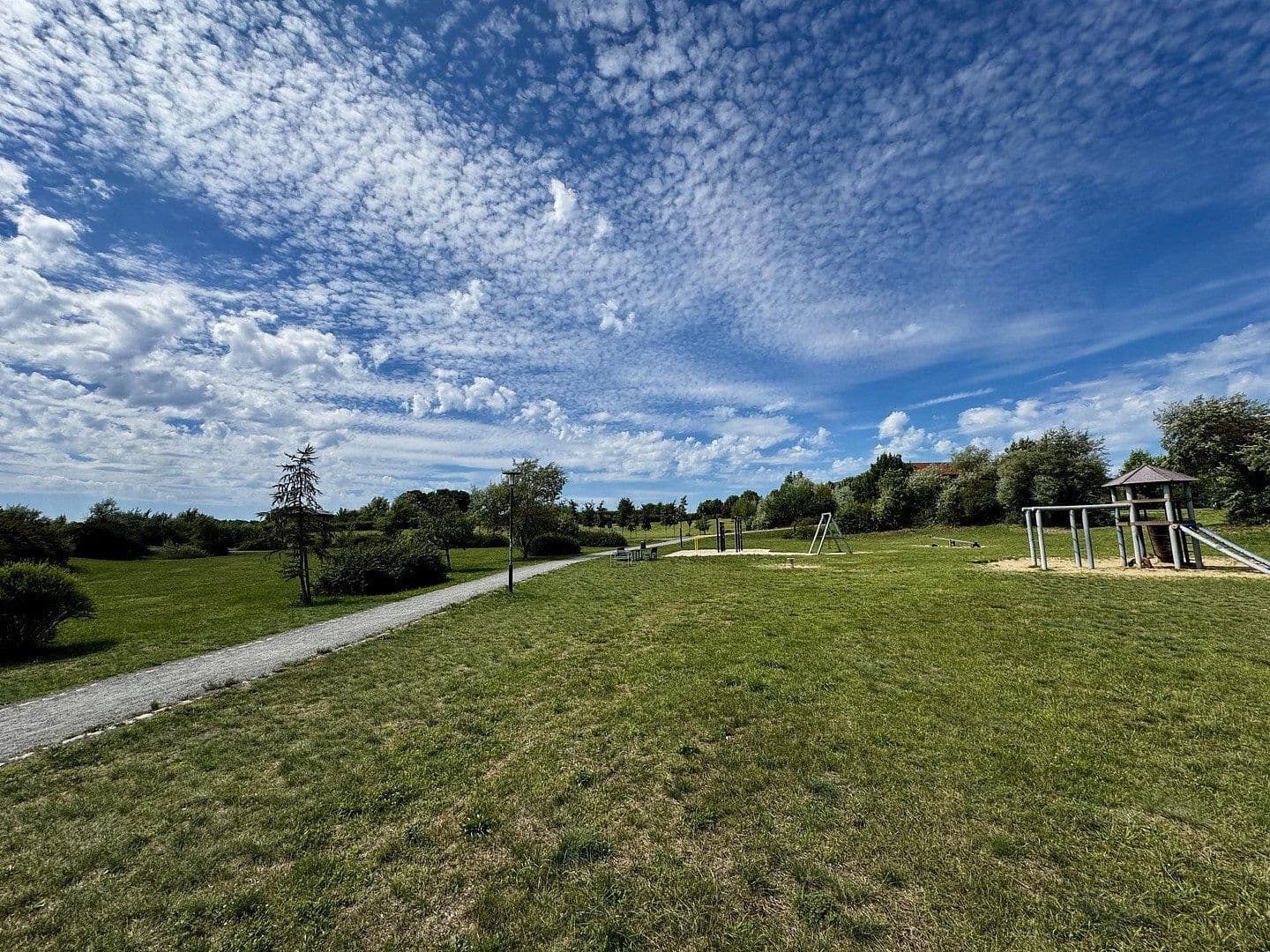 Prodej domu 111 m², pozemek 555 m², Am Kapellenberg 11, Grevesmühlen, Mecklenburg-Vorpommern Prodej domu 111 m², pozemek 555 m², Am Kapellenberg 11, Grevesmühlen, Mecklenburg-Vorpommern