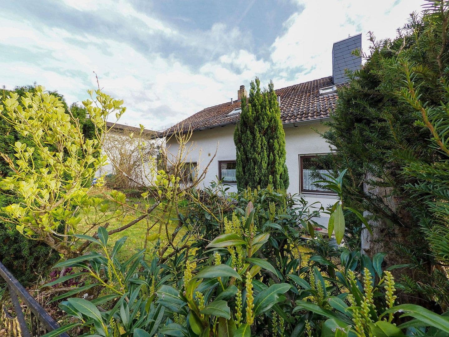 Prodej domu 214 m², pozemek 553 m², Heiligkreuzsteinach, Bádensko-Württembersko Prodej domu 214 m², pozemek 553 m², Heiligkreuzsteinach, Bádensko-Württembersko