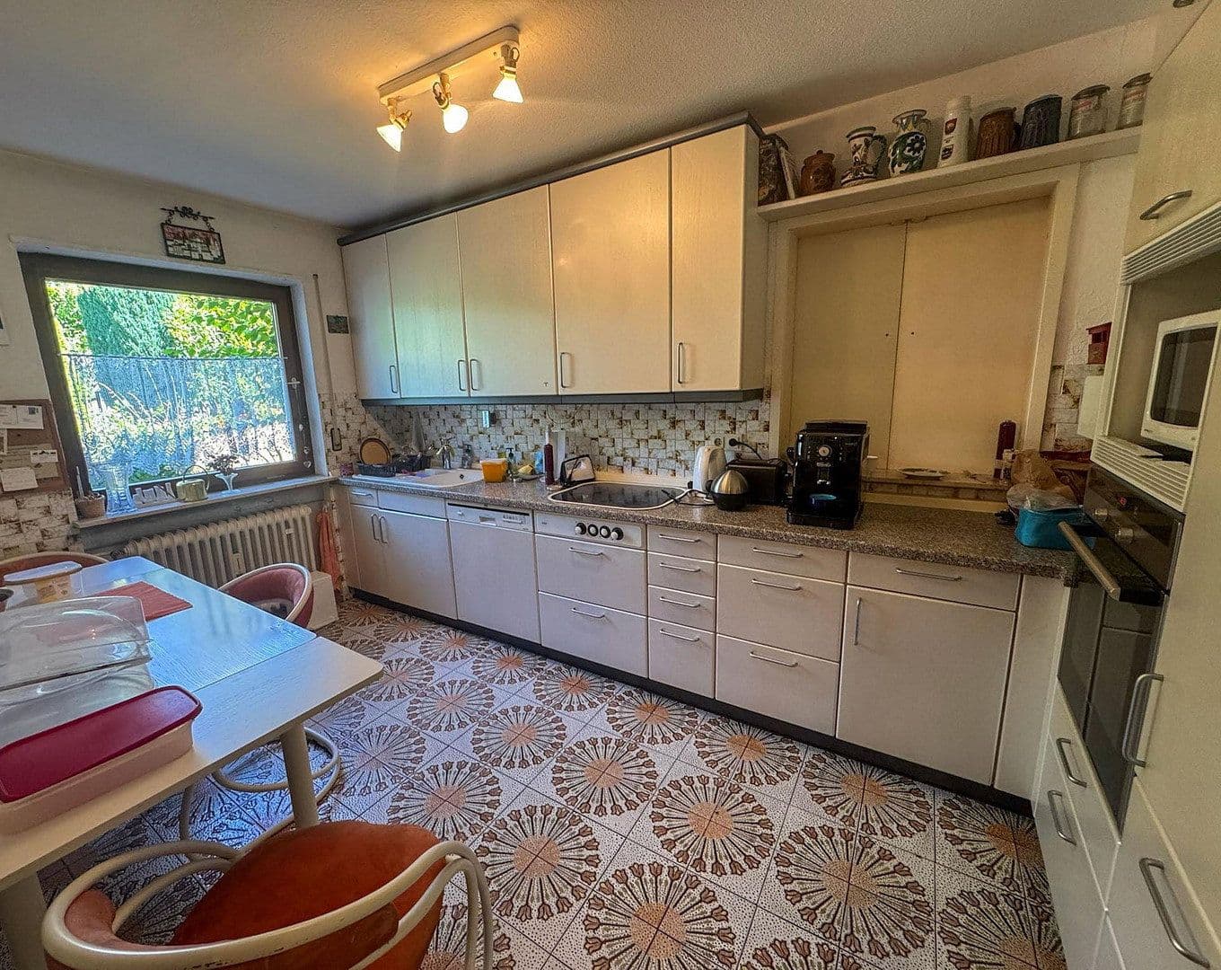 Prodej domu 214 m², pozemek 553 m², Heiligkreuzsteinach, Bádensko-Württembersko Prodej domu 214 m², pozemek 553 m², Heiligkreuzsteinach, Bádensko-Württembersko