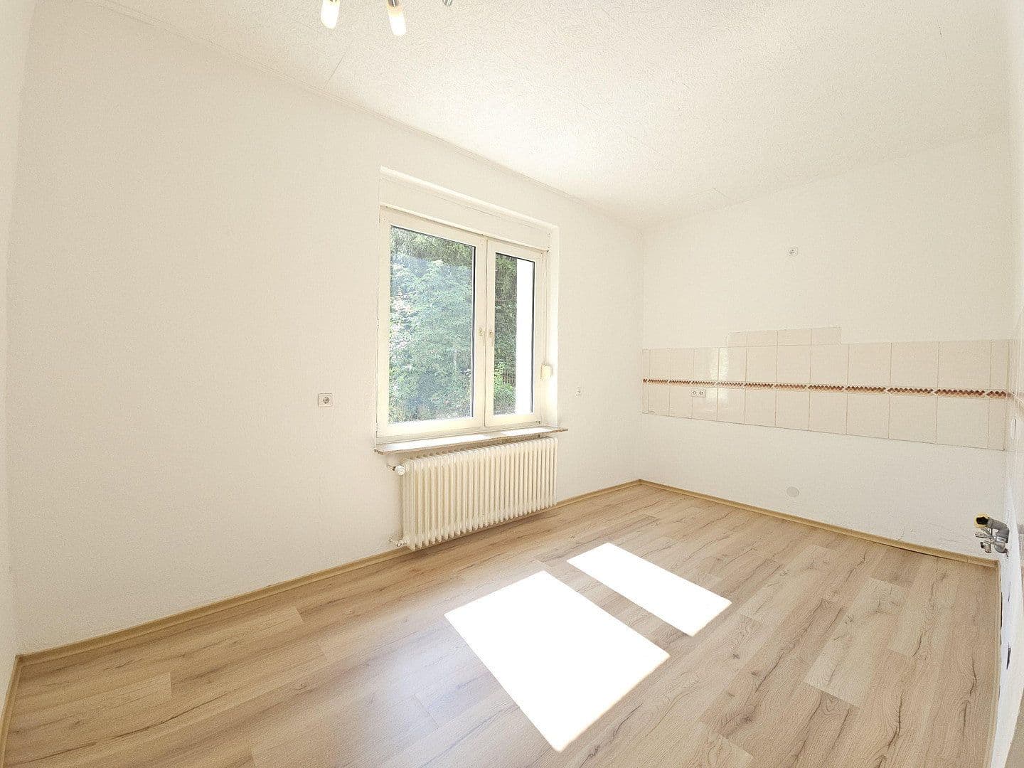 Pronájem bytu 3+1 88 m², Niedersteinanlage 3, Lüdenscheid, Severní Porýní-Vestfálsko Pronájem bytu 3+1 88 m², Niedersteinanlage 3, Lüdenscheid, Severní Porýní-Vestfálsko