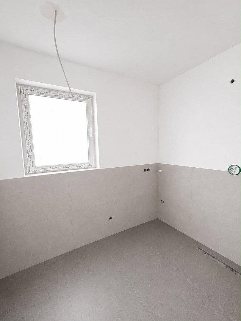 Pronájem bytu 4+1 98 m², Detmolder Straße 105, Bad Lippspringe, Severní Porýní-Vestfálsko Pronájem bytu 4+1 98 m², Detmolder Straße 105, Bad Lippspringe, Severní Porýní-Vestfálsko