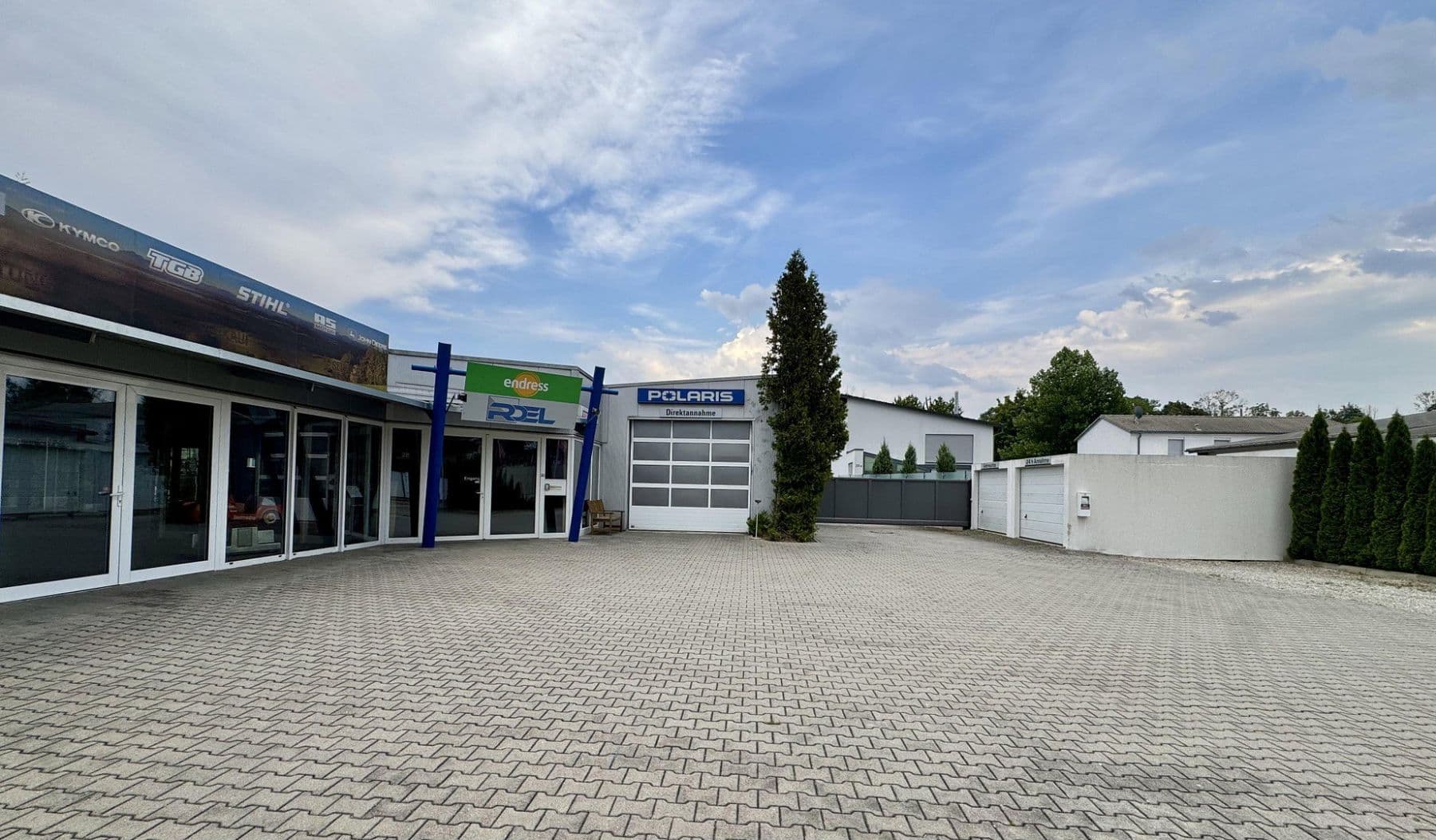 Prodej nebytového prostoru 3.300 m², Pfaffenhofen, Bavorsko Prodej nebytového prostoru 3.300 m², Pfaffenhofen, Bavorsko