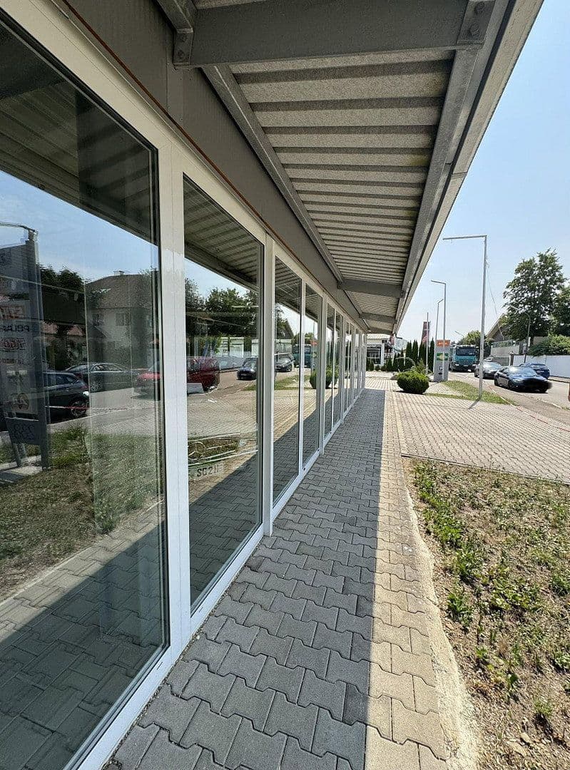 Prodej nebytového prostoru 3.300 m², Pfaffenhofen, Bavorsko Prodej nebytového prostoru 3.300 m², Pfaffenhofen, Bavorsko