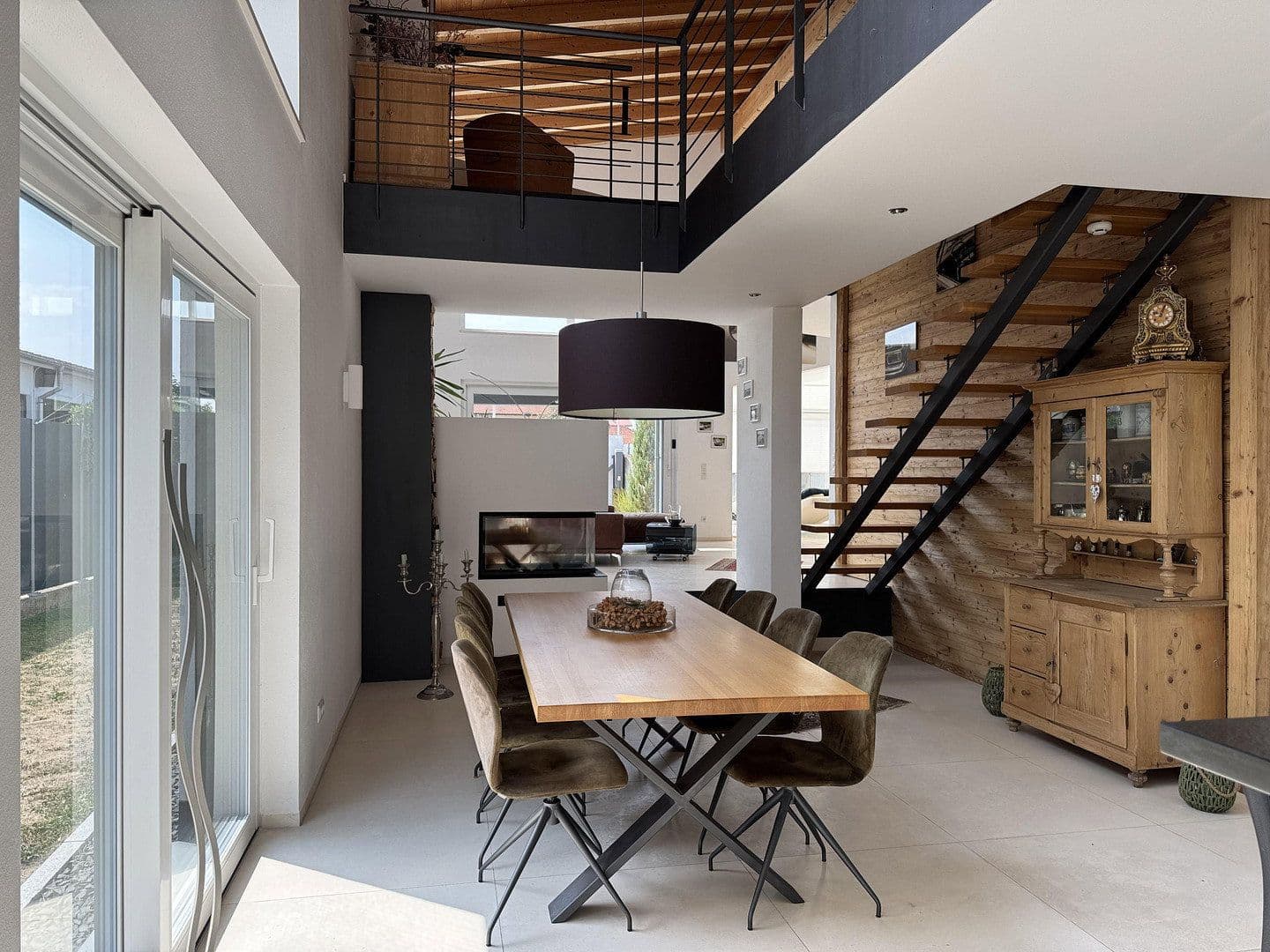 Prodej nebytového prostoru 3.300 m², Pfaffenhofen, Bavorsko Prodej nebytového prostoru 3.300 m², Pfaffenhofen, Bavorsko
