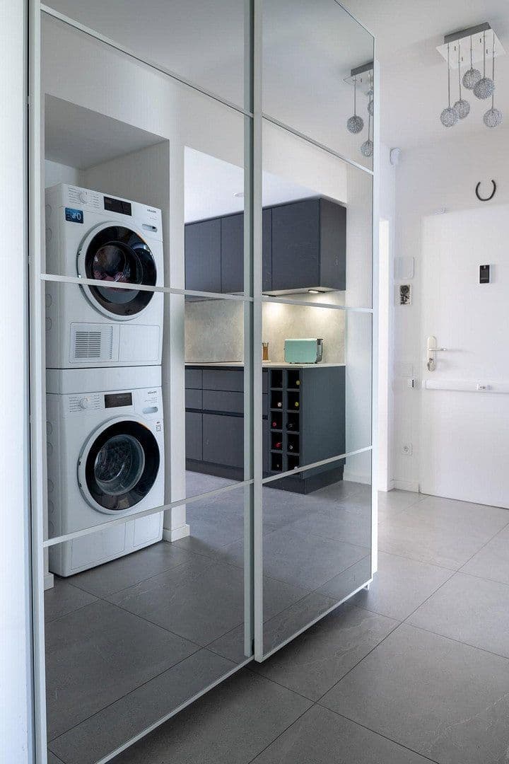 Prodej bytu 3+1 82 m², Schöneberger Straße 12, Friedrichshain-Kreuzberg - Kreuzberg, Berlín Prodej bytu 3+1 82 m², Schöneberger Straße 12, Friedrichshain-Kreuzberg - Kreuzberg, Berlín