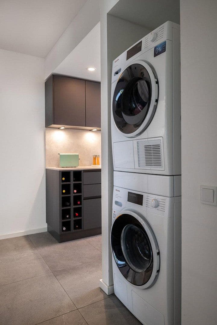 Prodej bytu 3+1 82 m², Schöneberger Straße 12, Friedrichshain-Kreuzberg - Kreuzberg, Berlín Prodej bytu 3+1 82 m², Schöneberger Straße 12, Friedrichshain-Kreuzberg - Kreuzberg, Berlín