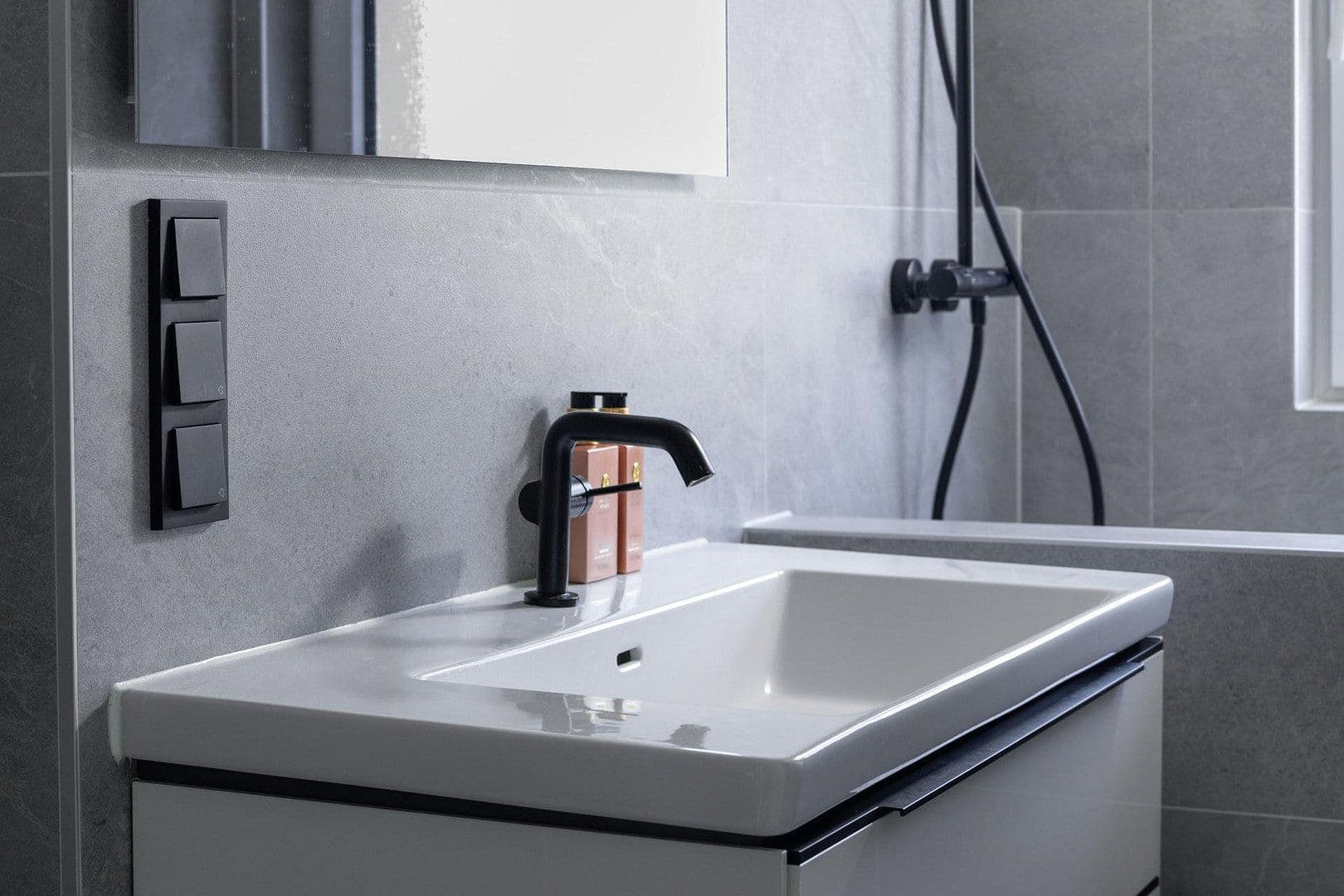 Prodej bytu 3+1 82 m², Schöneberger Straße 12, Friedrichshain-Kreuzberg - Kreuzberg, Berlín Prodej bytu 3+1 82 m², Schöneberger Straße 12, Friedrichshain-Kreuzberg - Kreuzberg, Berlín