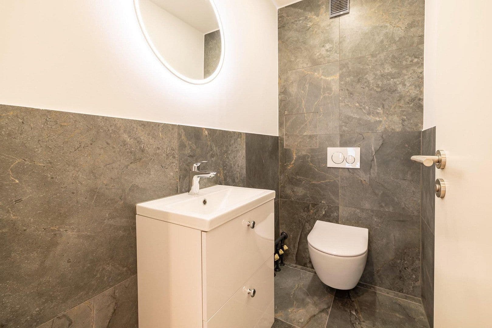 Pronájem bytu 79 m², Wilhelm-Diess-Weg 9, München, Bavorsko Pronájem bytu 79 m², Wilhelm-Diess-Weg 9, München, Bavorsko